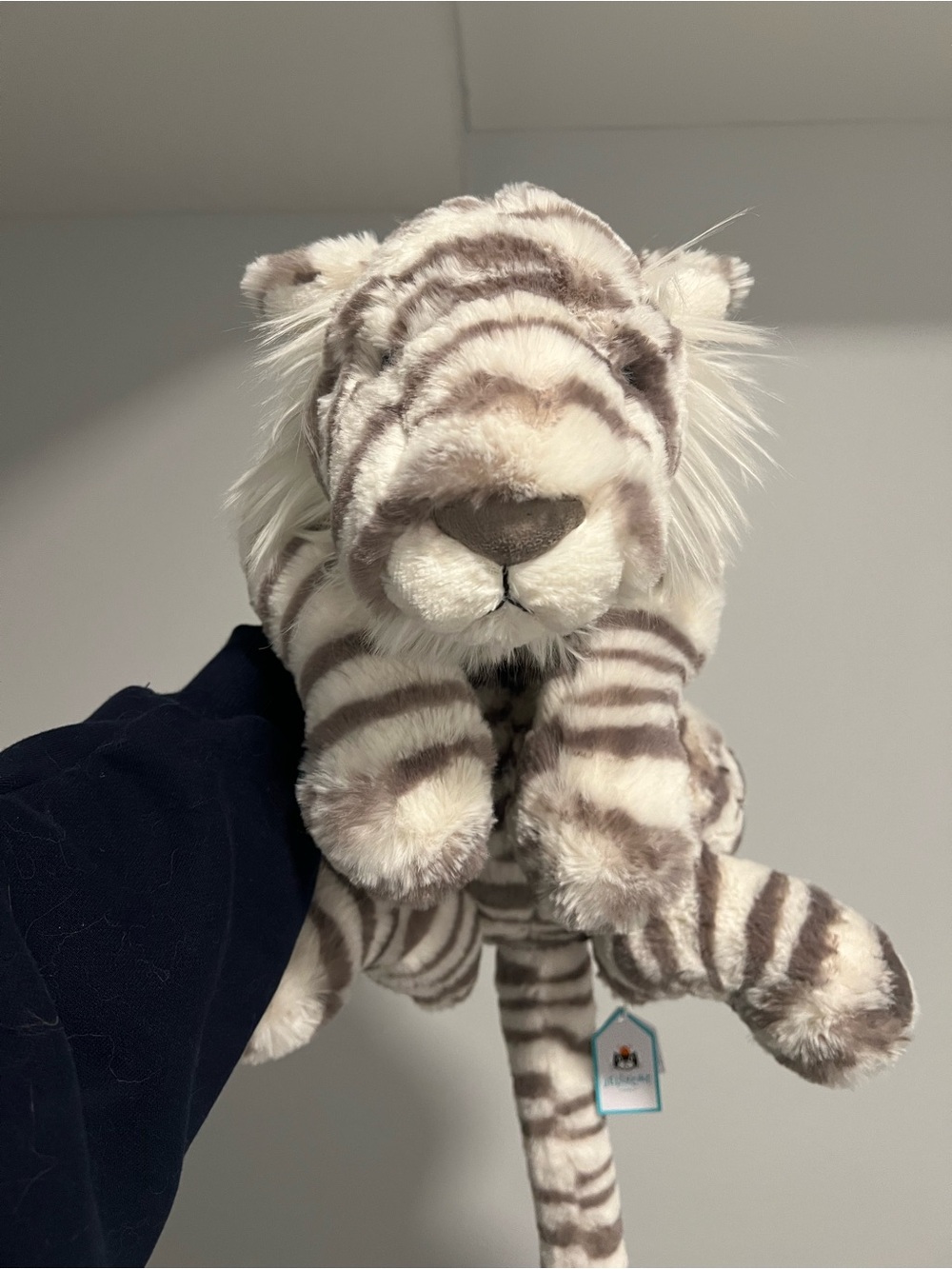 Jellycat Sacha Snow Tiger Large BNWT